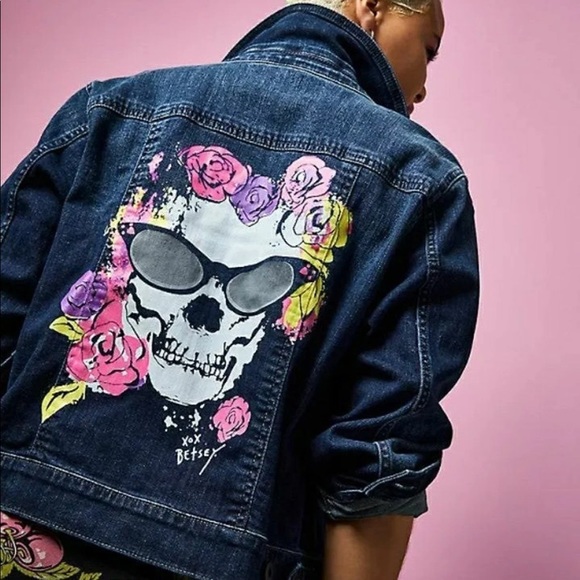 Betsey Johnson Jackets & Blazers - BETSEY JOHNSON SKULL DENIM TRUCKER JACKET Large
